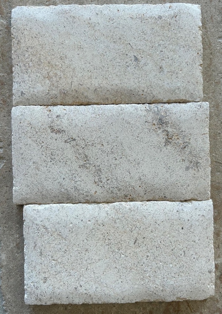Echantillons 20x10cm en Pierre de Semond, pierre de Bourgogne hors IGP Franche Comté vieilli main