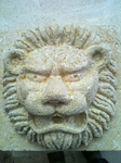 Tête de lion sculpture sur pierre de Beaulieu