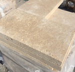 Pierre naturelle de France Coulm Doré terrasse et margelle de piscine beige vieilli et patiné à la main