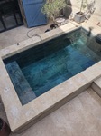 Quartzite tropical aux nuances lagon cristallines pour projets parisiens d'exception