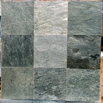 Carrelage pierre verte format petit 15x15cm adapté aux réalisations cavalairaises haut de gamme