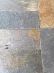 Carrelage immergé en roche volcanique pour bassins lyonnais