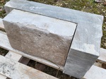 Montagnac B2 toutes nuances de gris et de beige avec une face éclatée