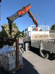 Livraison Travertin avec camion grue 14T