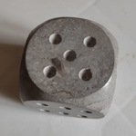 Dé de décoration en pierre marbrière, dimensions à la demande