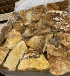 Pierre d'Or pour parement en pierre sèche à coller sur mur. Corse et Sardaigne