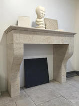 Cheminée en pierre de Dordogne