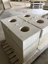 Pilier en pierre de Castries (fût carotté)