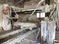 Débit Dallage atelier pierre de FRANCEPIERRE Valliguières