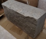 Montagnac B2 toutes nuances de gris et de beige avec une face éclatée